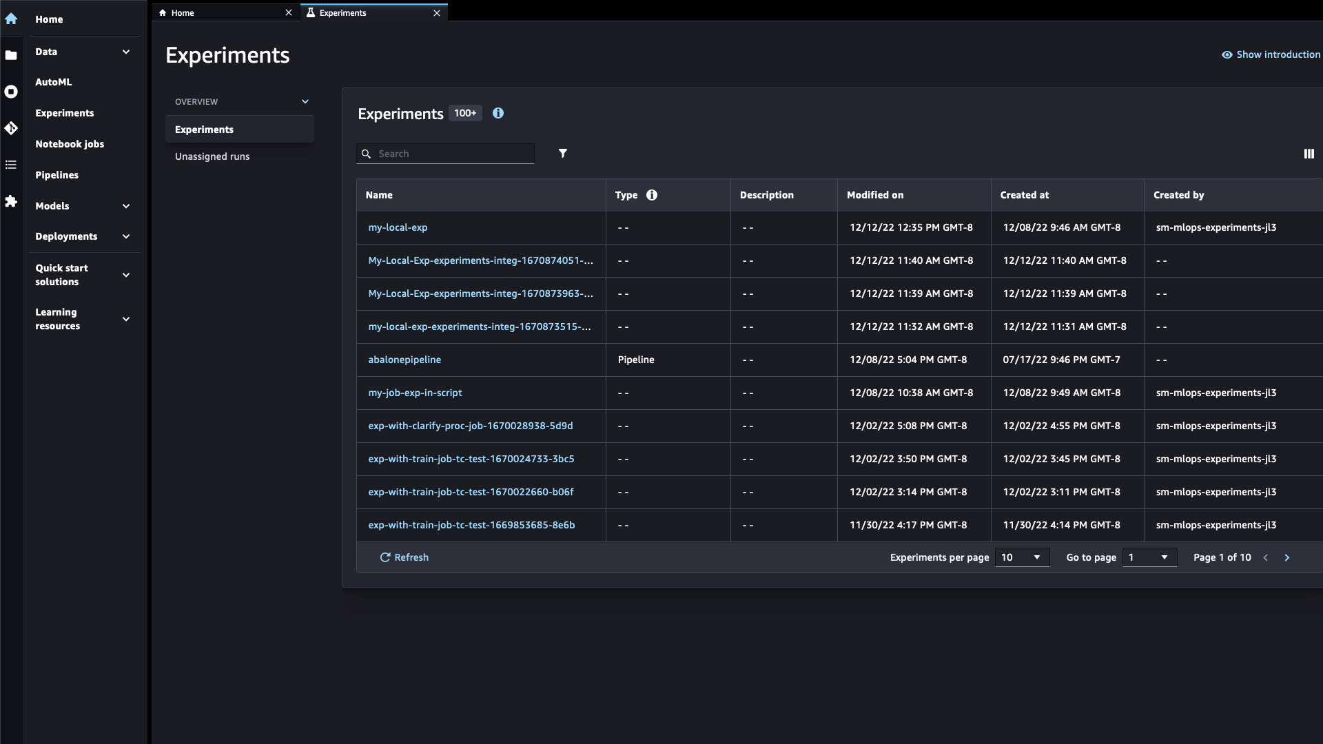 A list of experiments in the SageMaker Experiments UI.
